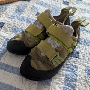 Butora Climbing Shoes